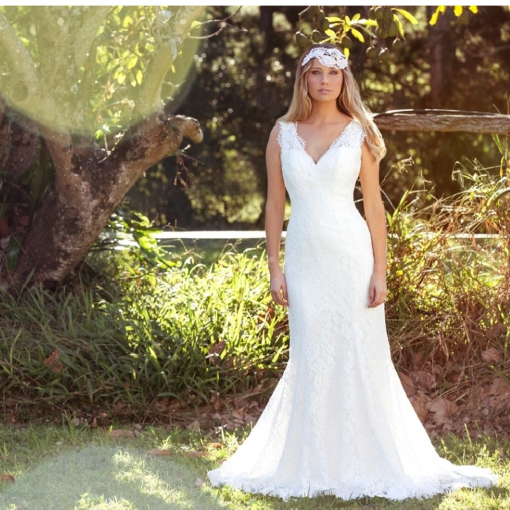 Mia Solano Anazella wedding dress